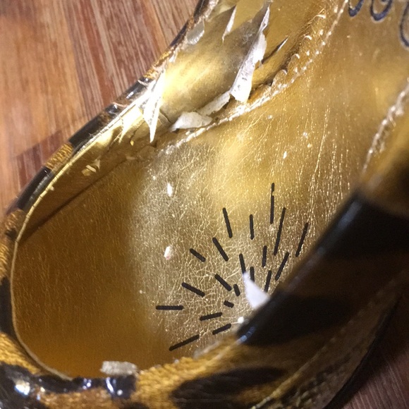 Yellow and black Heels - Picture 4 of 8